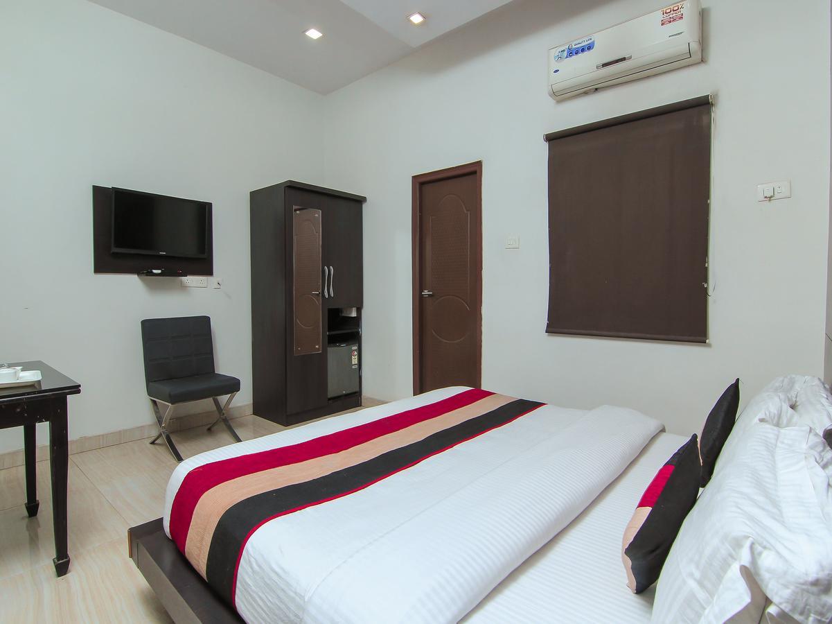 Oyo 1358 Hotel Crossroad Lucknow Exterior photo